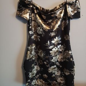 Windsor, M, Black and Gold Mini dress
